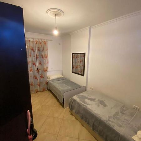 Chlo Apartment 3 Tirana Exterior foto